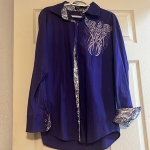 Victorious XL long sleeved button down Mens